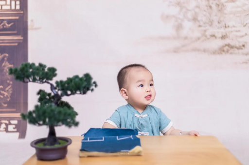武汉供卵包生男孩宝宝喊肚子疼怎么回事